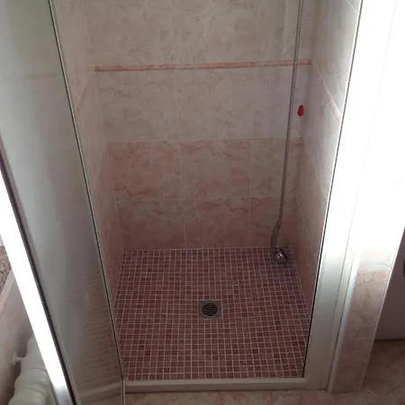 Appartement Aloe Apartments, Ombrellone, Parcheggio E Uso Di Biciclette Gratis Rimini